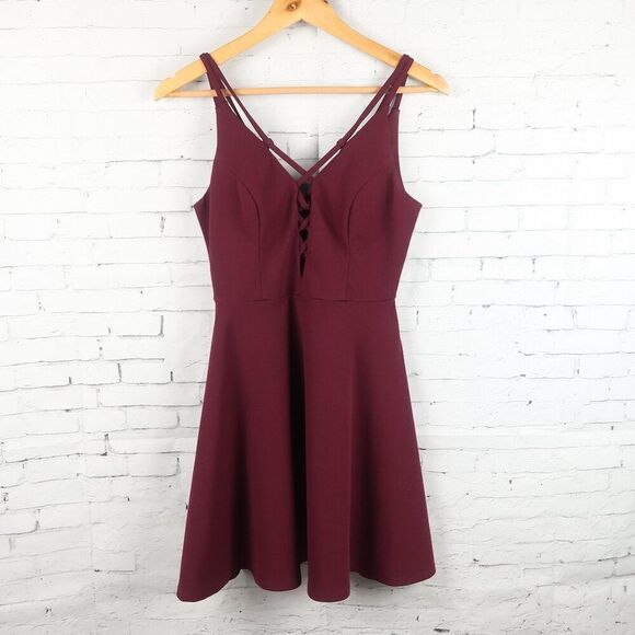 SPEECHLESS BURGUNDY SPAGHETTI STRAP V NECK SKATER DRESS SIZE XS - Picture 1 of 5